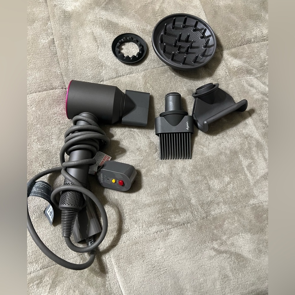 Dyson Supersonic Hair Dryer BRAND NEW